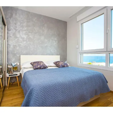 Apartamento Uma *